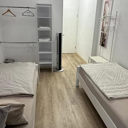 Malamin Ii Rum i privatbostad Untereisesheim